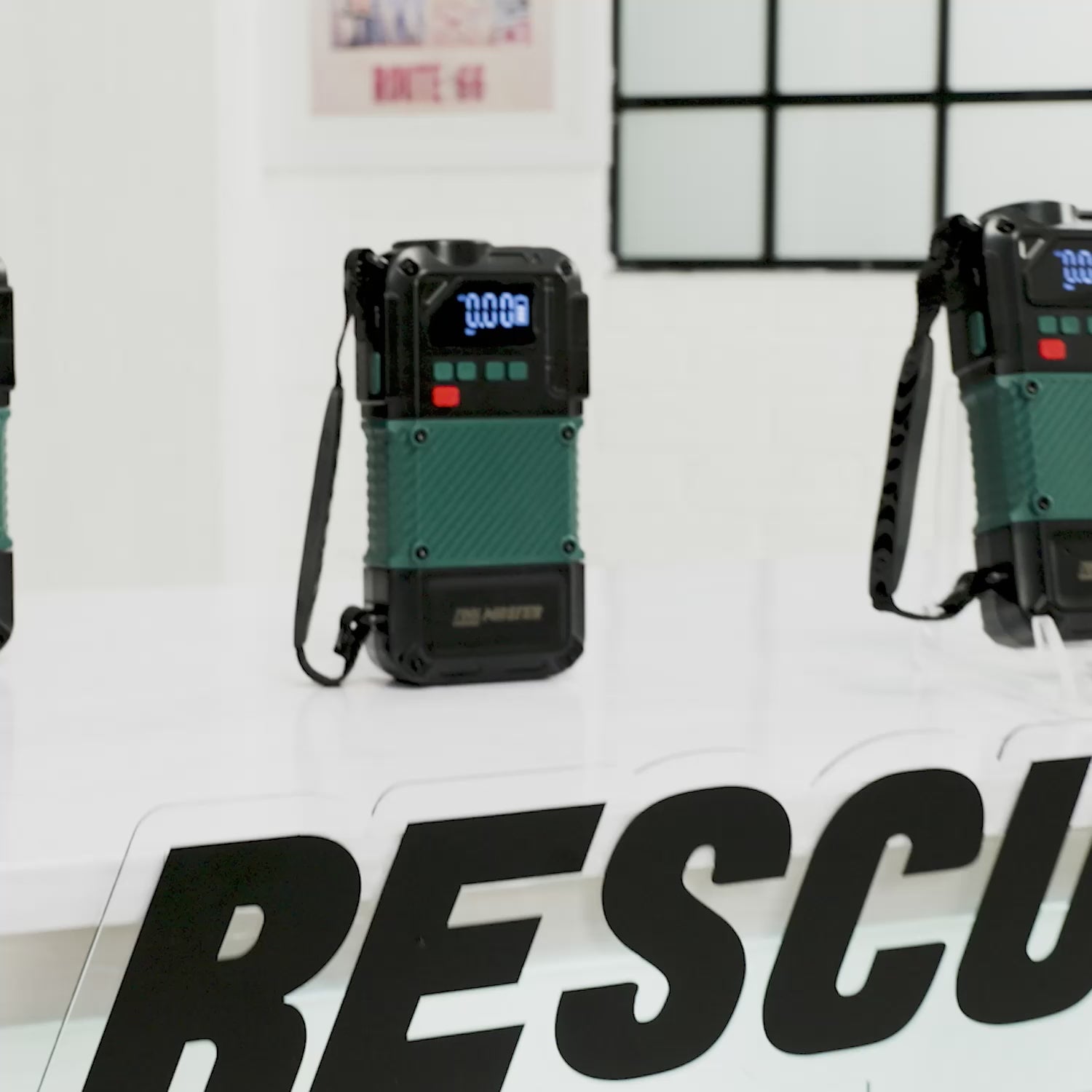 Rescue Pro 4 en 1 by Tool Master – Arrancador de Autos, Inflador y Power Bank